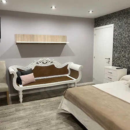 Apartment Regueiro Da *